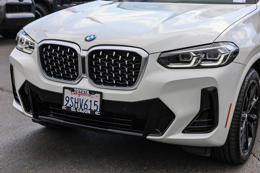 Used 2022 BMW X4 xDrive30i w/ M Sport Package 2 AWD/4WD image 22