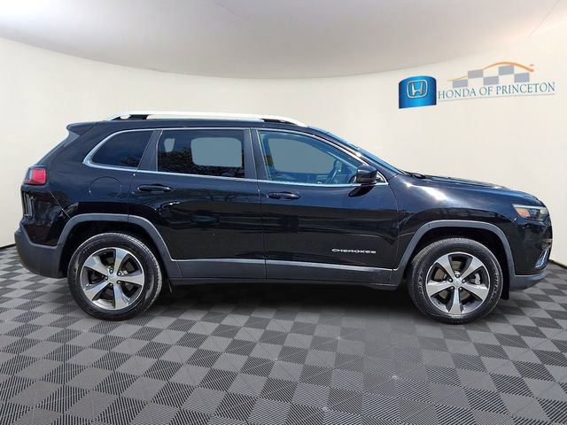 Used 2019 Jeep Cherokee Limited AWD/4WD image 7
