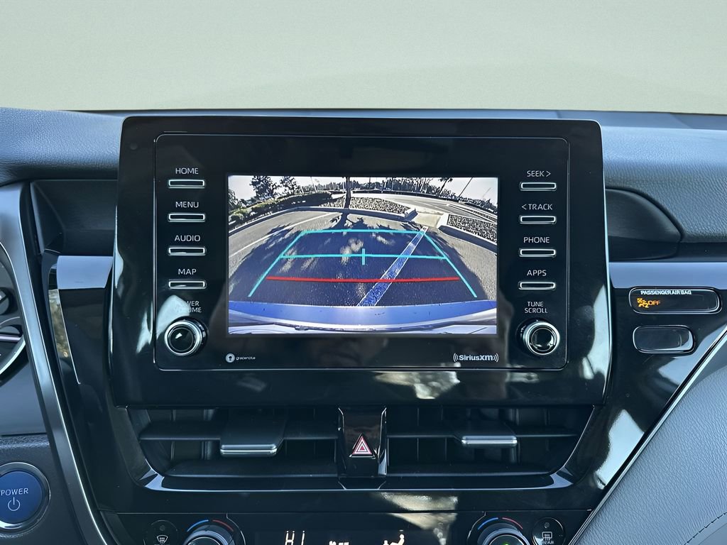 Used 2021 Toyota Camry LE image 21