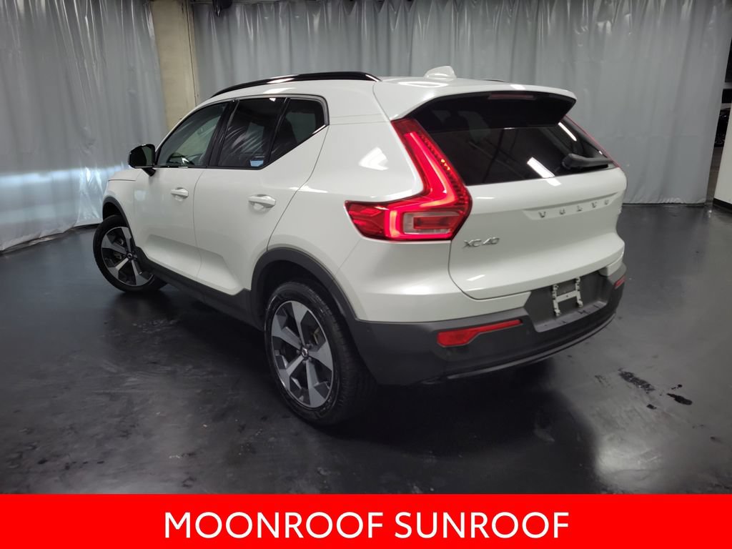 Used 2024 Volvo XC40 B5 Plus AWD/4WD image 6