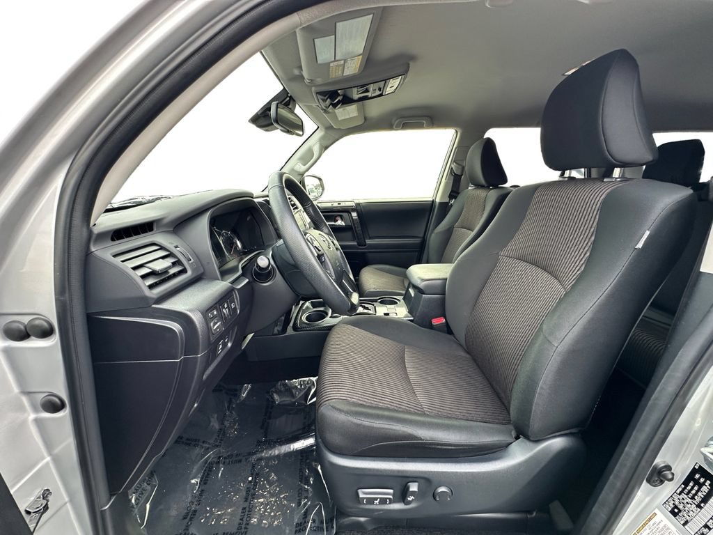 Used 2024 Toyota 4Runner TRD Off-Road AWD/4WD image 9