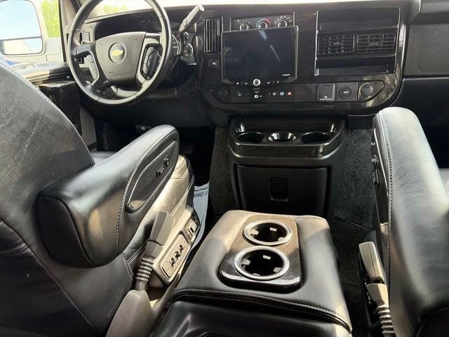 Used 2023 Chevrolet Express 2500 RWD image 34