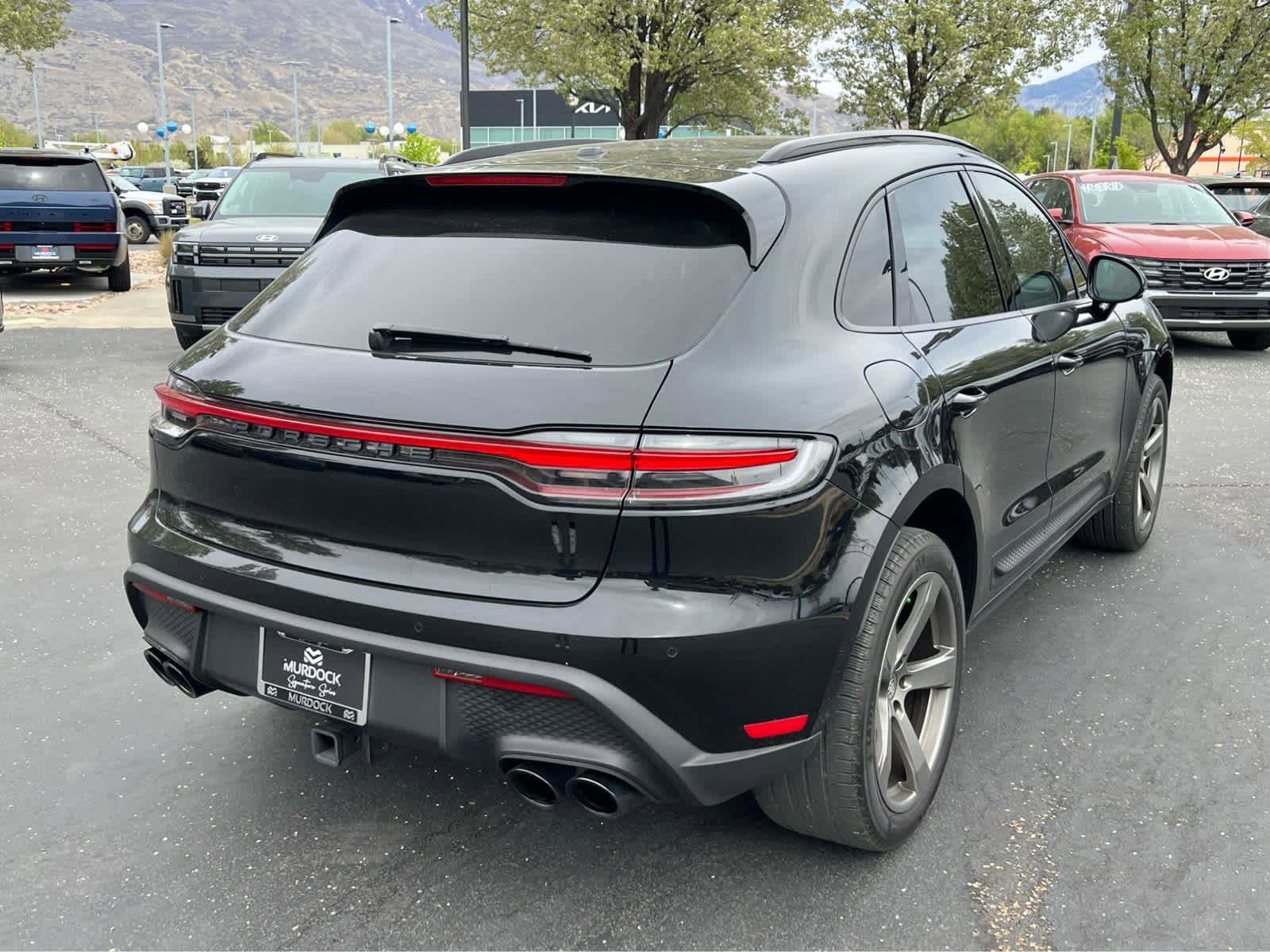 Used 2024 Porsche Macan AWD/4WD image 8