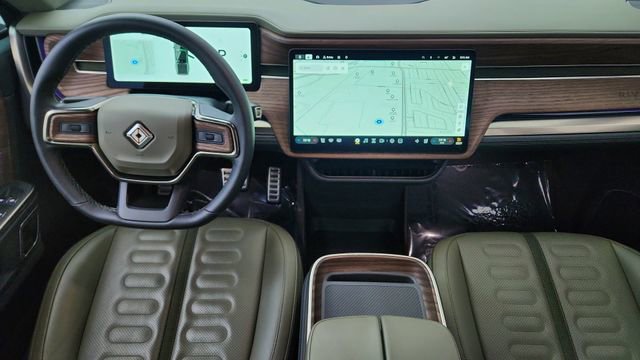 Used 2024 Rivian R1T Adventure AWD/4WD image 36