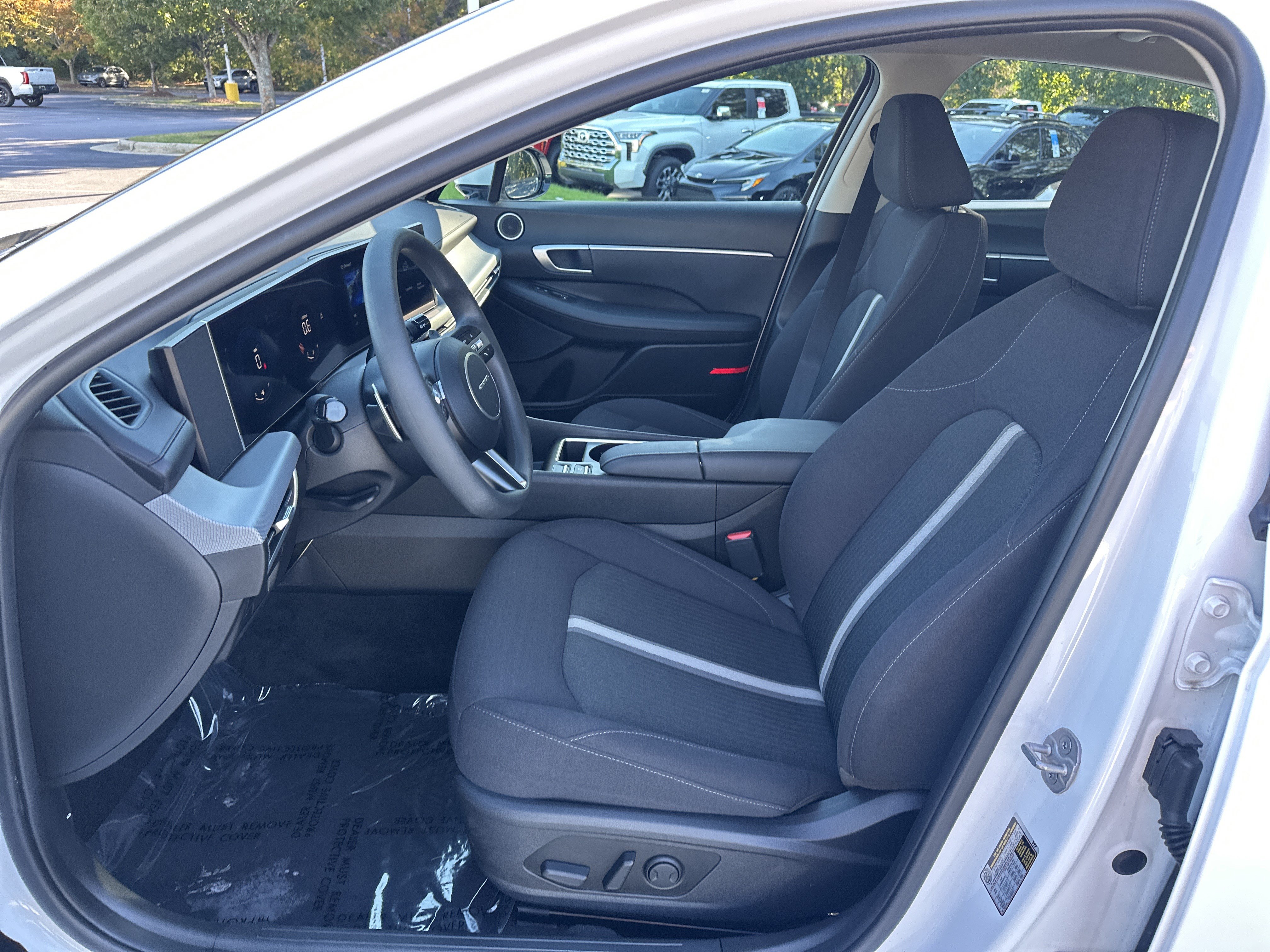 Used 2025 Hyundai Sonata SEL FWD image 16