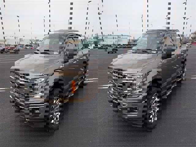 Used 2020 Ford F150 XLT w/ Equipment Group 302A Luxury image 3