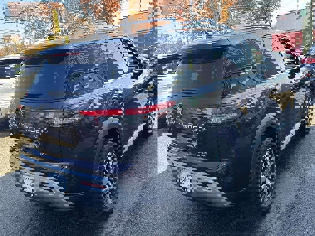 Used 2022 Nissan Pathfinder SL w/ Cargo Package image 7