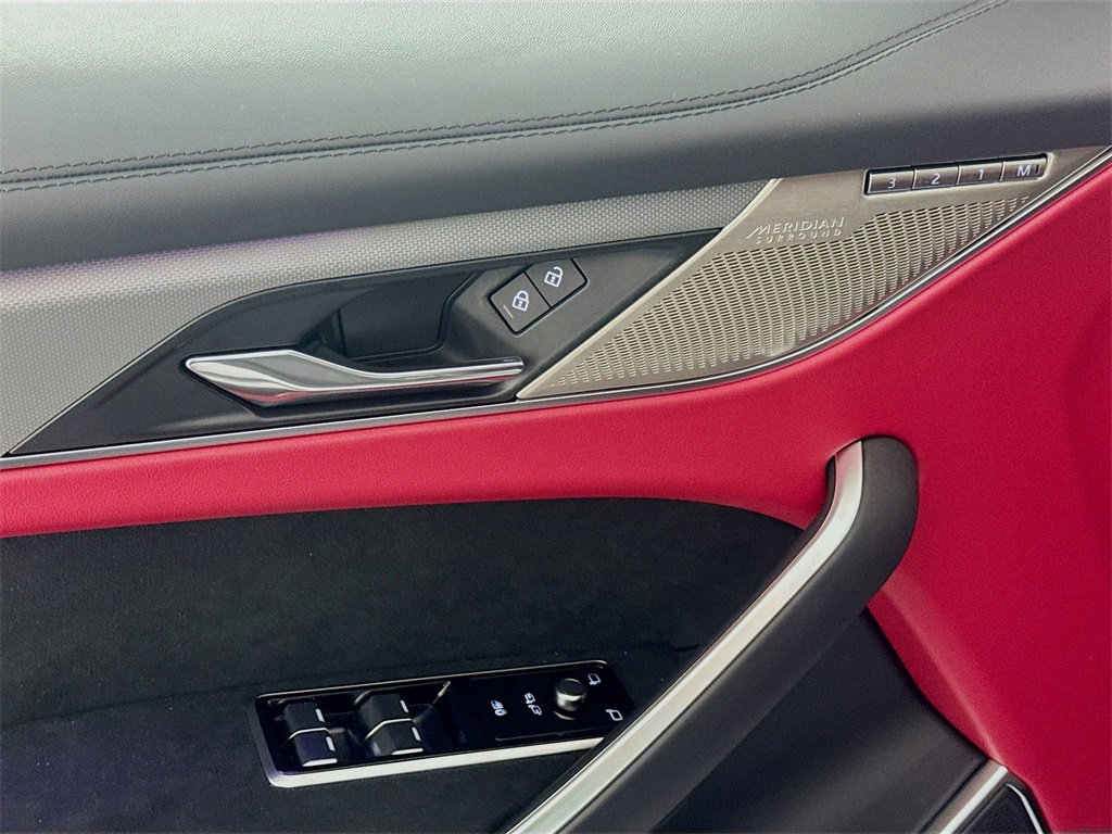 New 2026 Jaguar F-PACE SVR image 17