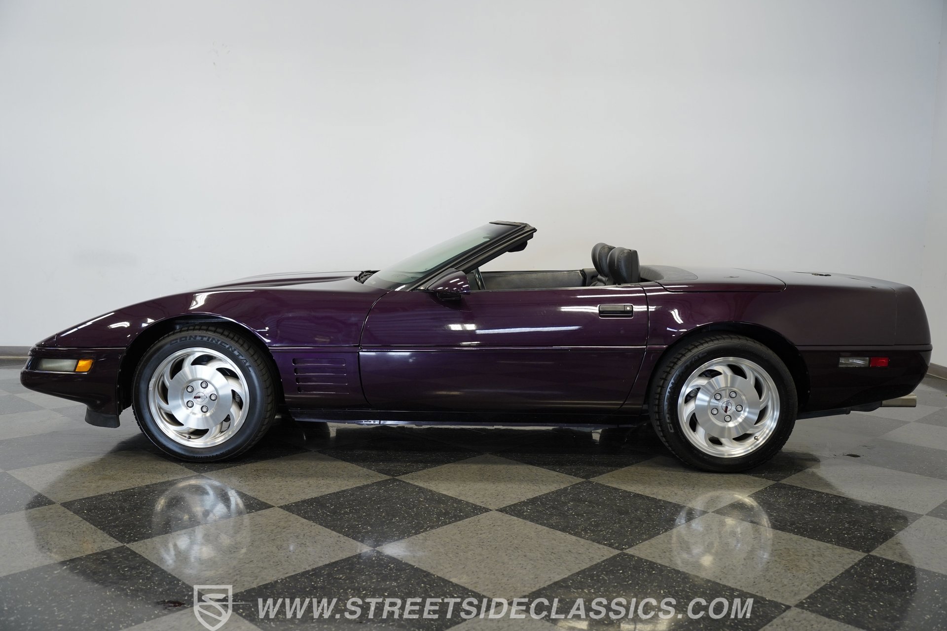 Used 1993 Chevrolet Corvette Convertible image 7