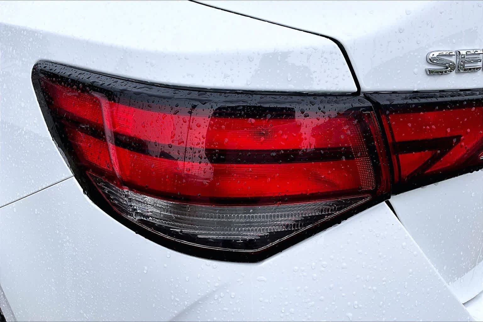 Certified 2024 Nissan Sentra SV FWD image 28