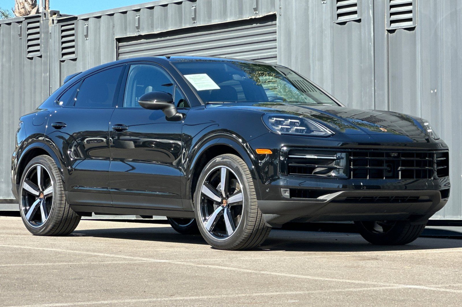 Used 2025 Porsche Cayenne Coupe image 10