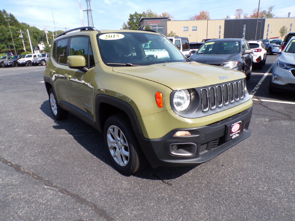 Used 2015 Jeep Renegade Latitude w/ Popular Equipment Group AWD/4WD image 3