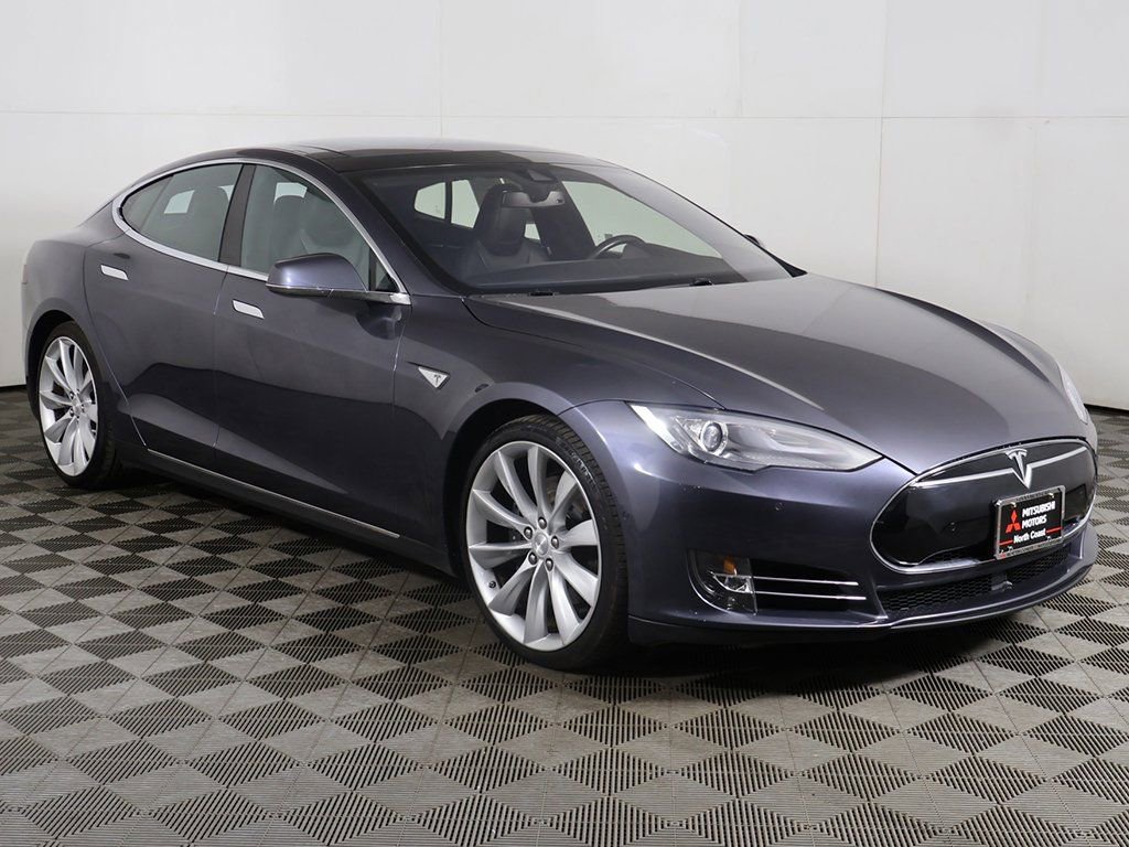 Used 2015 Tesla Model S 85D image 2