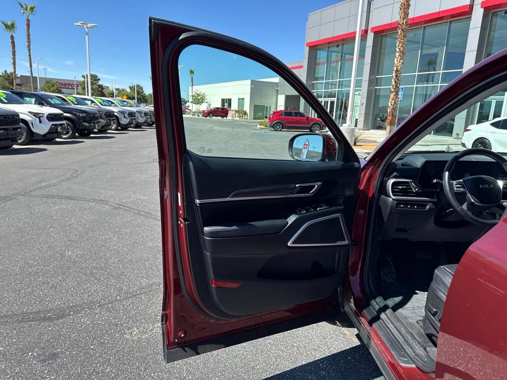 Used 2024 Kia Telluride S w/ S Sunroof Package FWD image 11