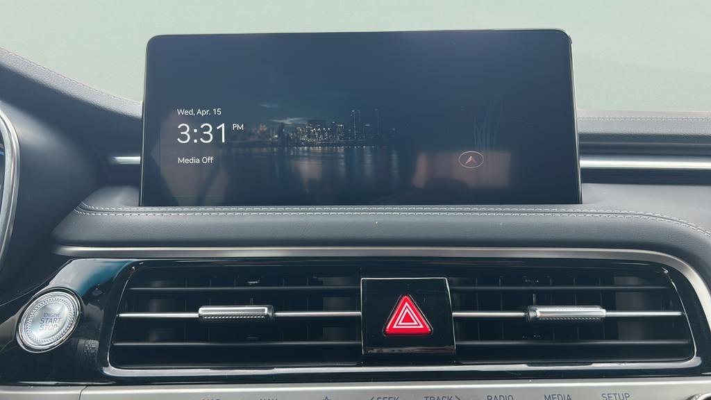 Used 2025 Genesis G70 2.5T image 17