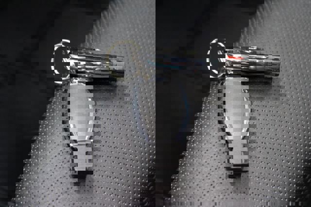 Used 2015 Mercedes-Benz C 400 4MATIC image 21