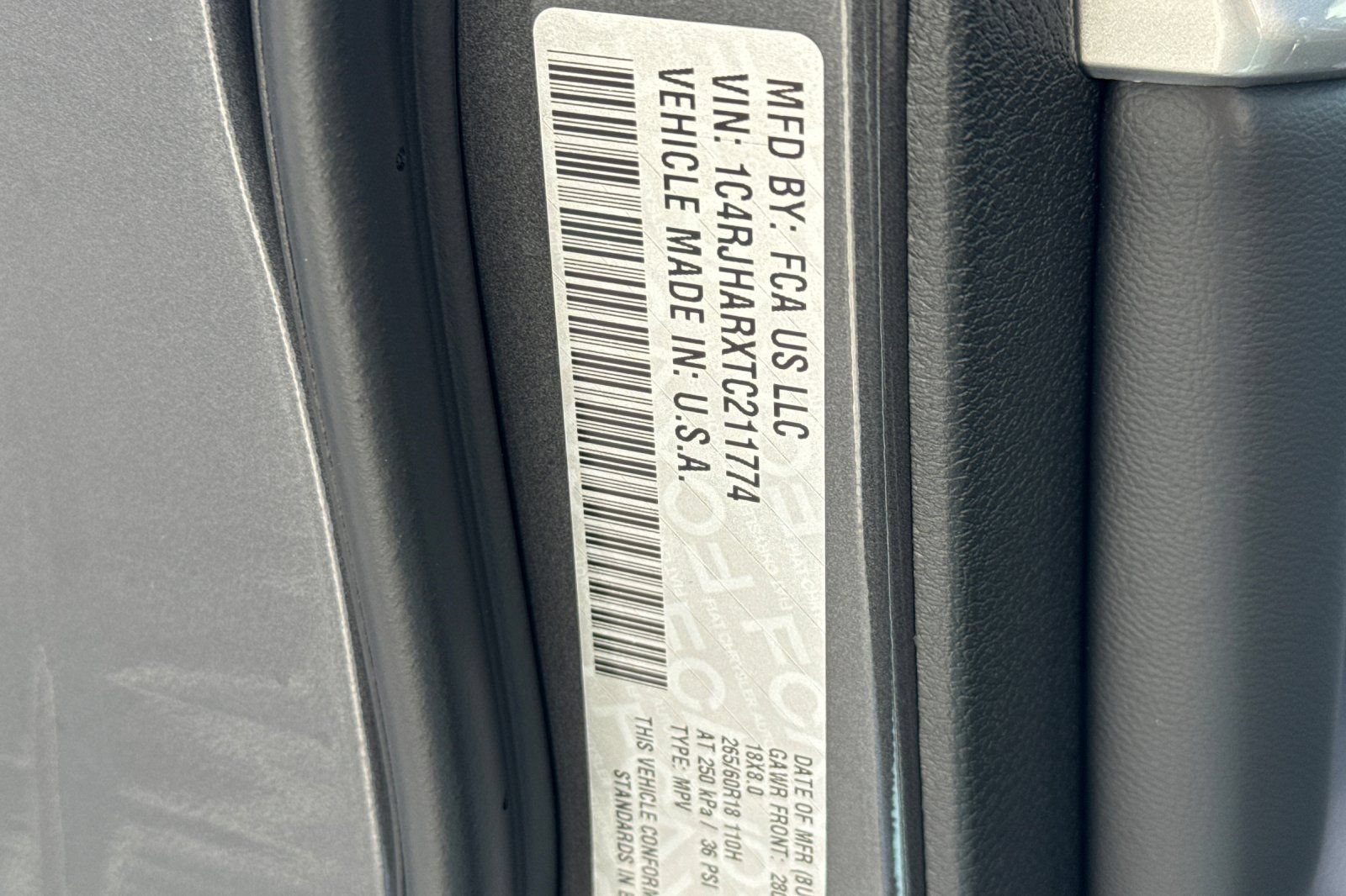 New 2026 Jeep Grand Cherokee Altitude AWD/4WD image 28