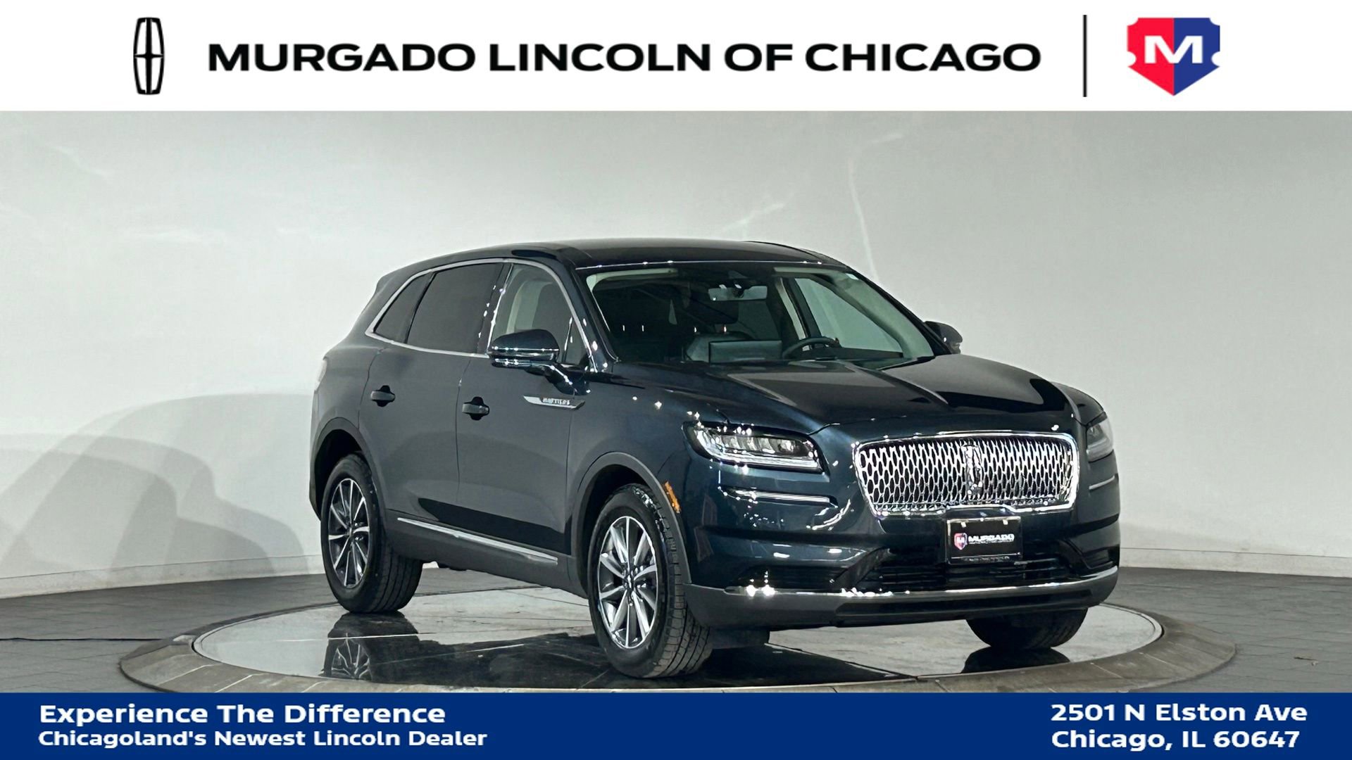 Used 2022 Lincoln Nautilus AWD image 2