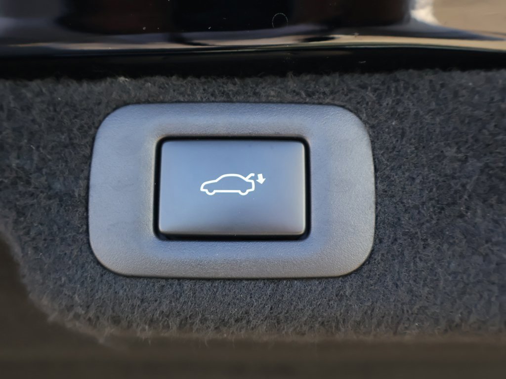 Used 2023 Lexus LS 500 w/ Luxury Package image 23