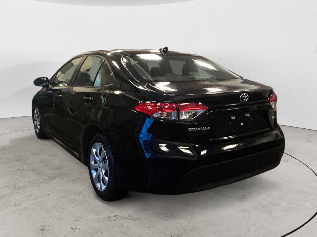 Used 2024 Toyota Corolla LE FWD image 3