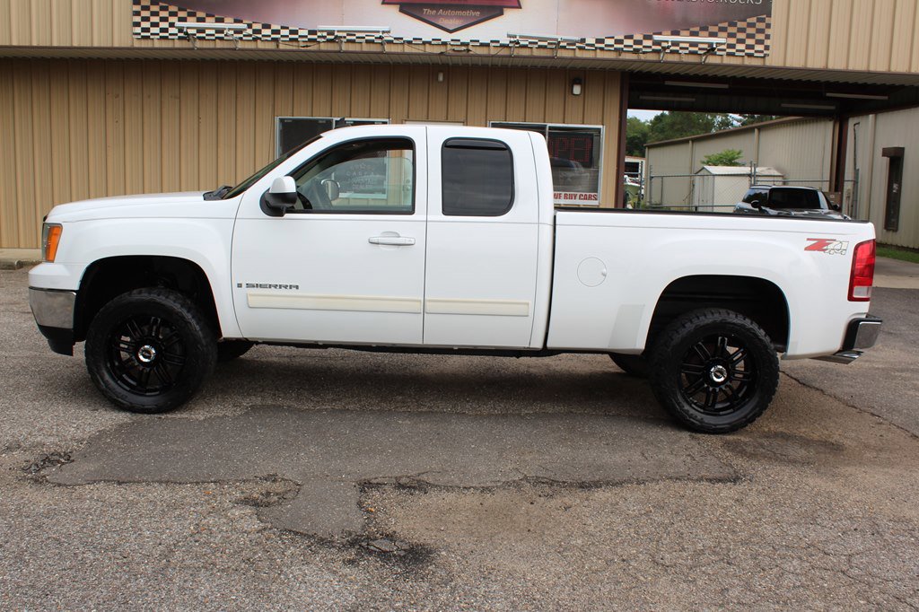 Used 2008 GMC Sierra 1500 SLT w/ SLT Preferred Package image 4
