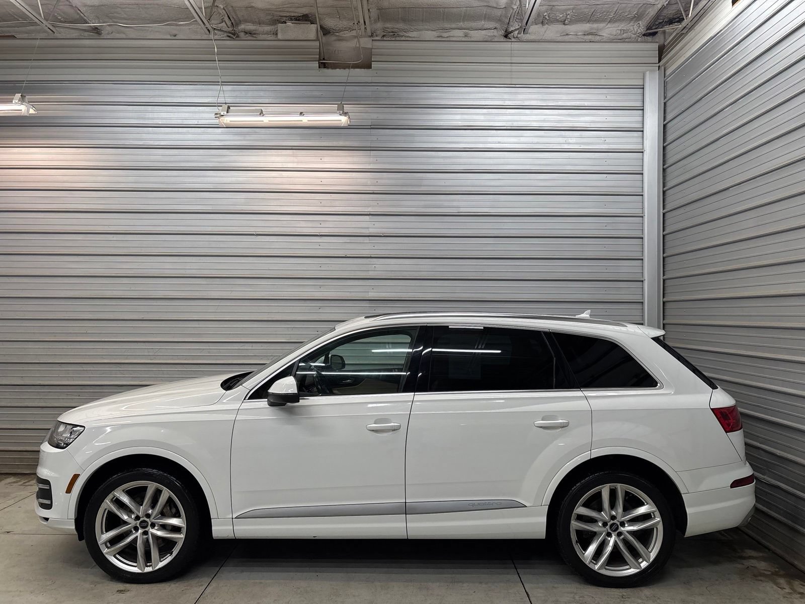 Used 2017 Audi Q7 3.0T Prestige AWD/4WD image 10
