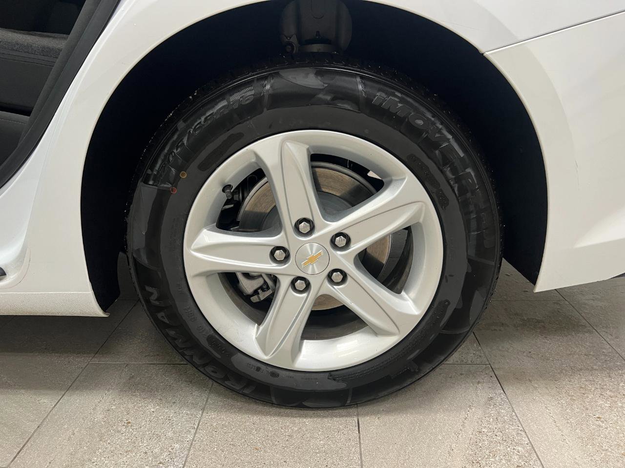 Used 2023 Chevrolet Malibu LT FWD image 49