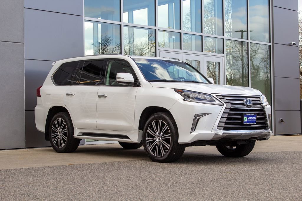 Used 2021 Lexus LX 570 4WD w/ Luxury Package image 3