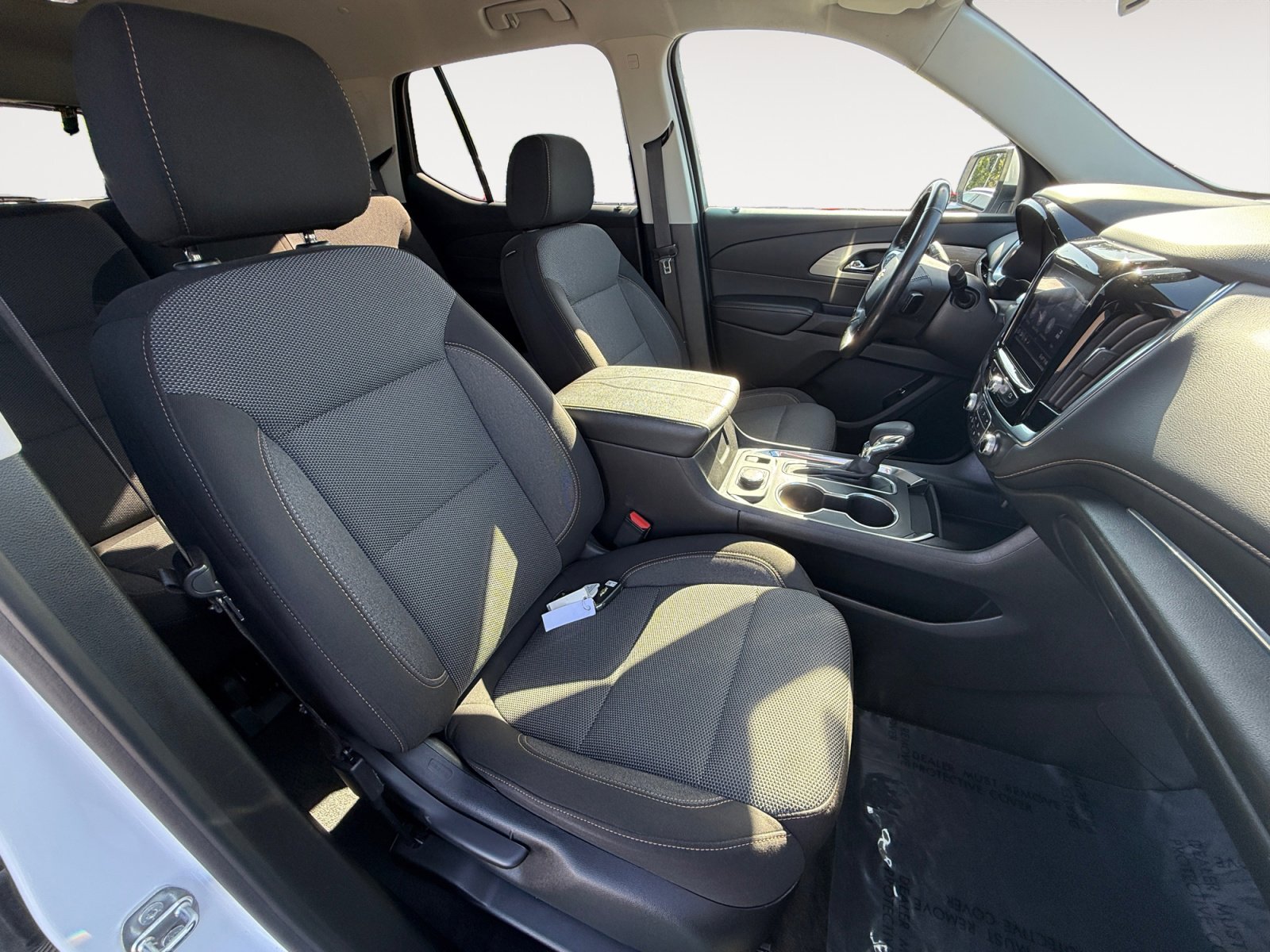 Used 2021 Chevrolet Traverse LT image 19