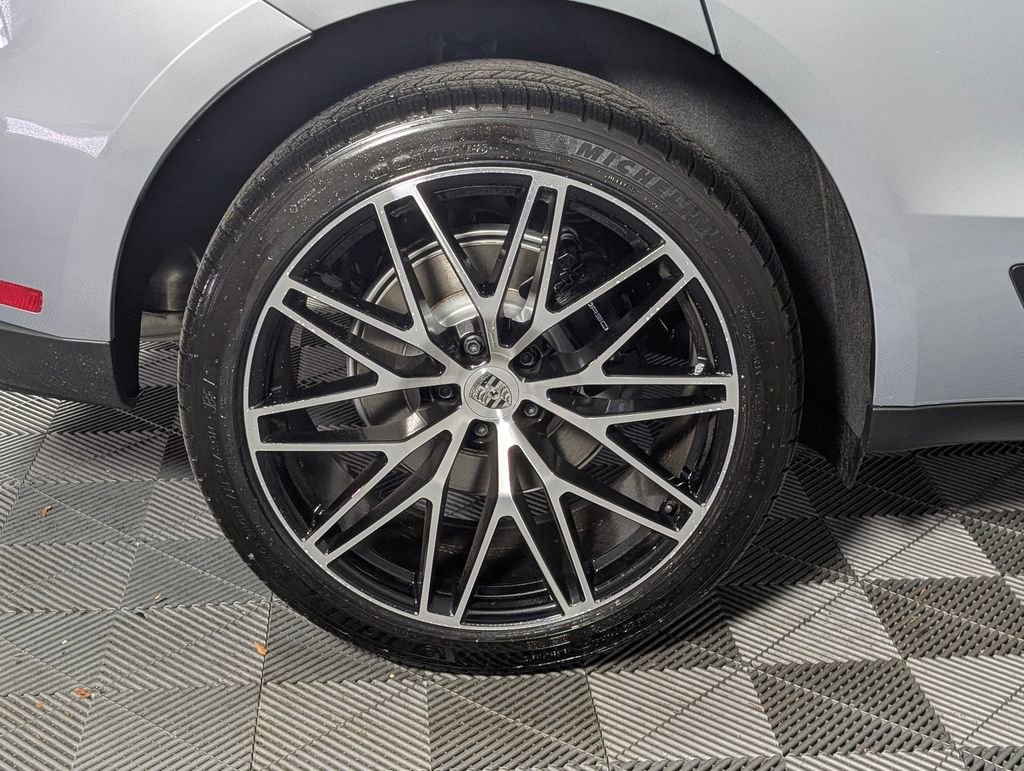 New 2026 Porsche Macan image 13