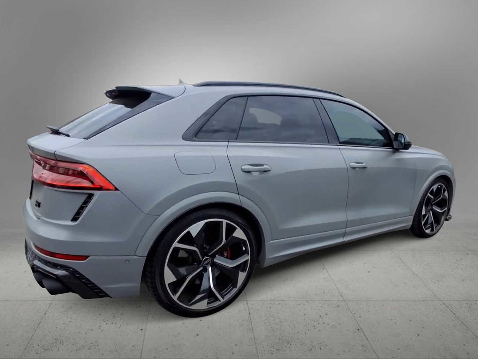 Used 2024 Audi RS Q8 w/ Black Optic Package image 8
