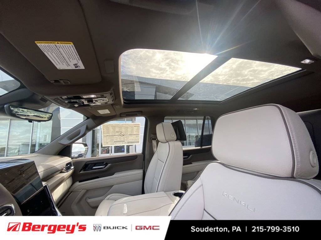 New 2026 GMC Yukon Denali w/ Denali Reserve Package AWD/4WD image 20