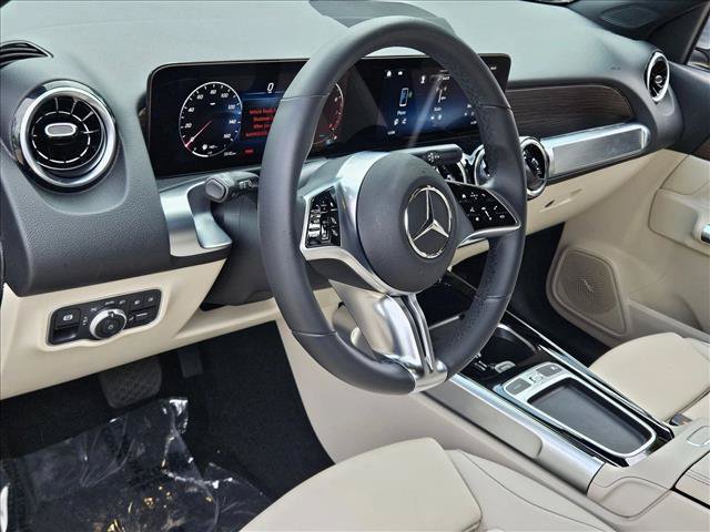 Used 2026 Mercedes-Benz GLB 250 image 9