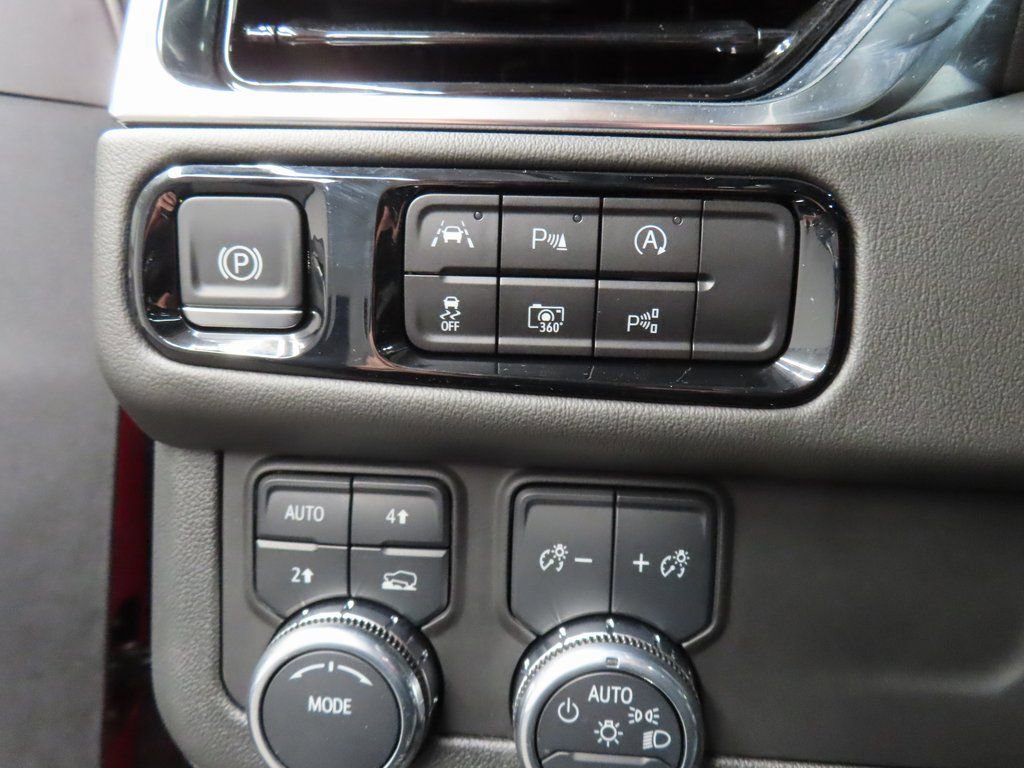 Used 2025 GMC Yukon Elevation w/ LPO, Floor Liner Package image 46