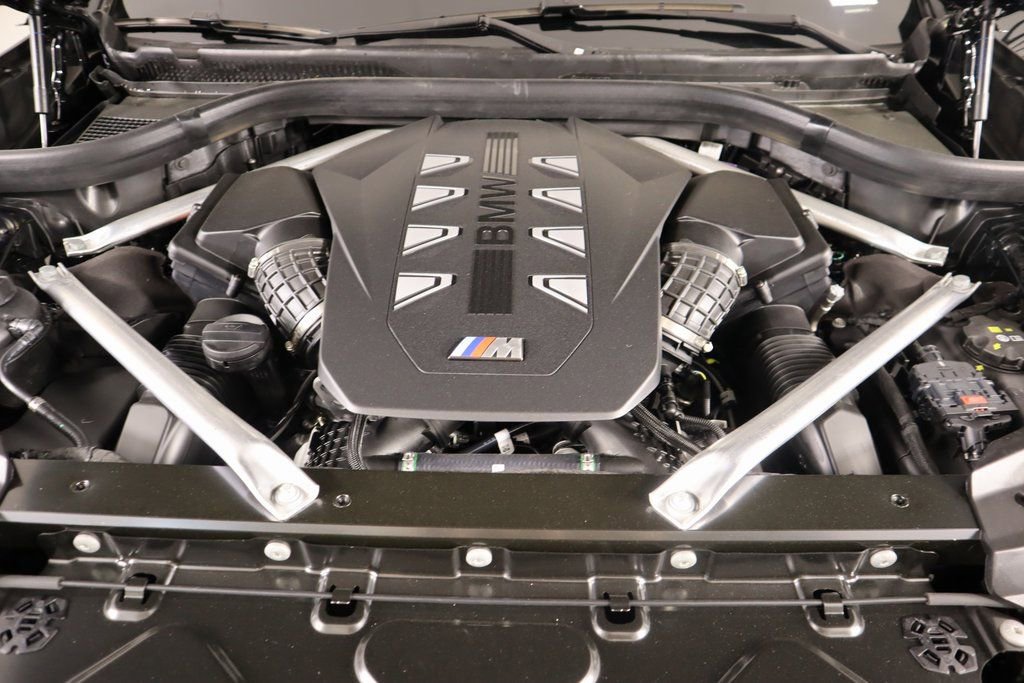 New 2025 BMW X7 M60i image 23