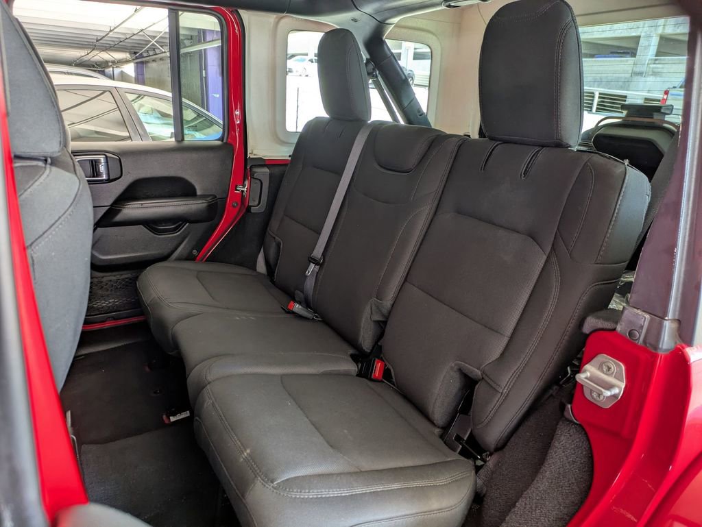 Used 2022 Jeep Wrangler Unlimited Sahara w/ Cold Weather Group AWD/4WD image 42