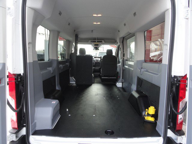 Used 2019 Ford Transit 150 XLT image 10