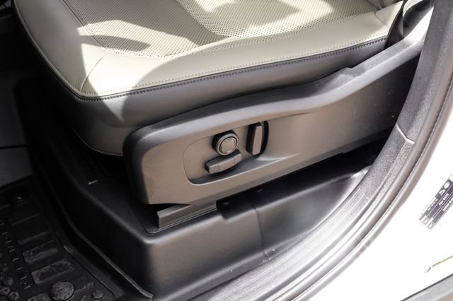New 2026 Land Rover Defender 110 S AWD/4WD image 43