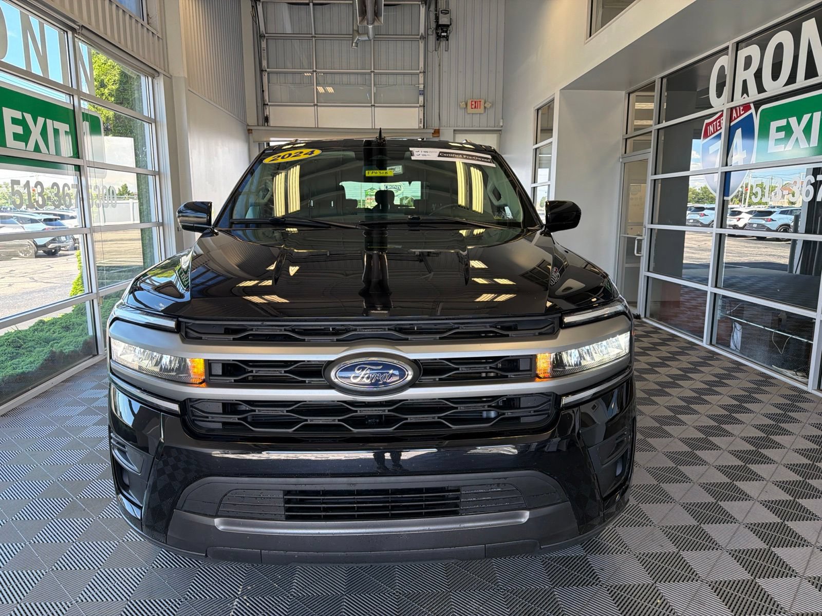 Used 2024 Ford Expedition XLT AWD/4WD image 2