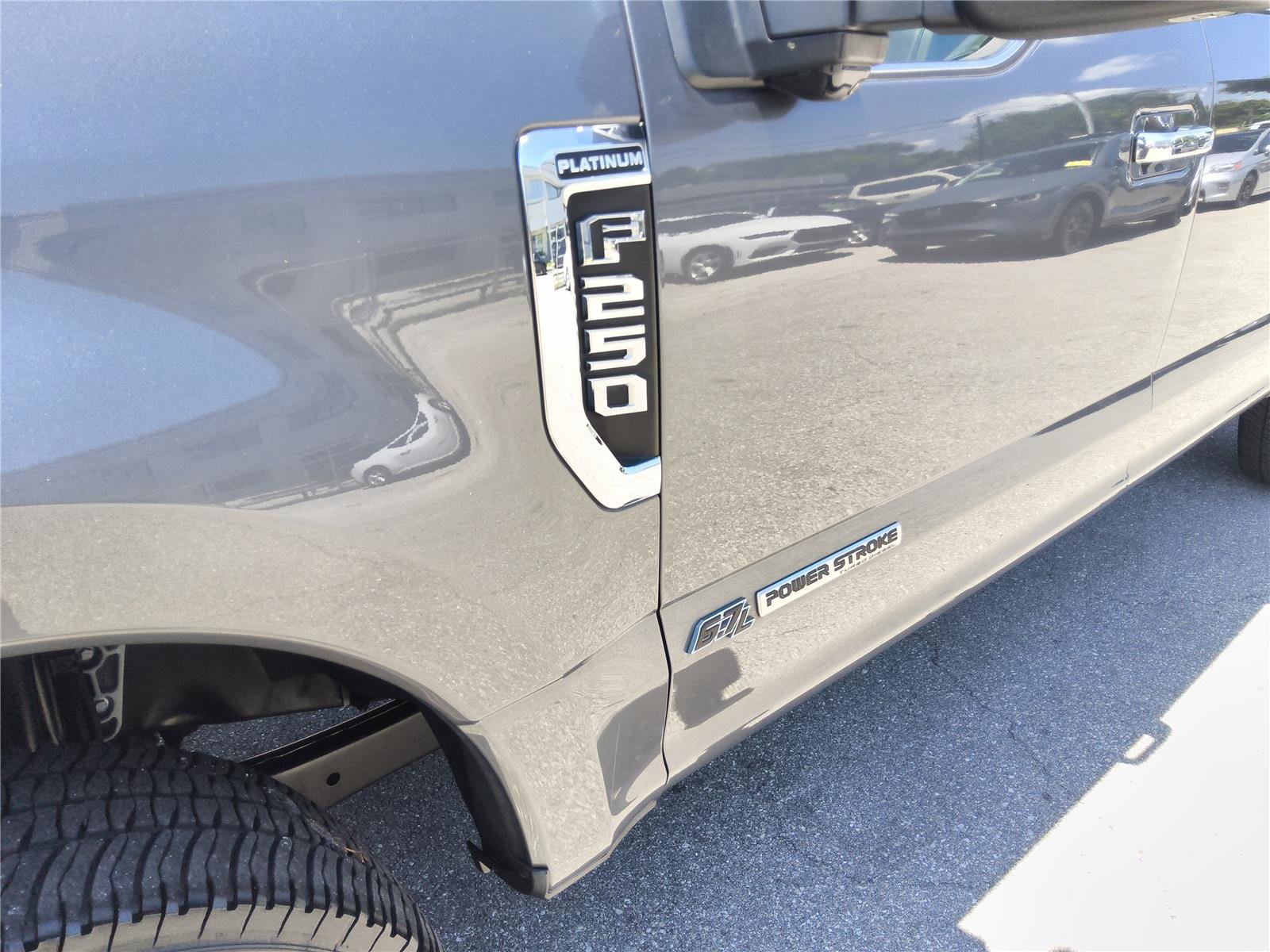 Used 2021 Ford F250 Platinum w/ FX4 Off-Road Package AWD/4WD image 10