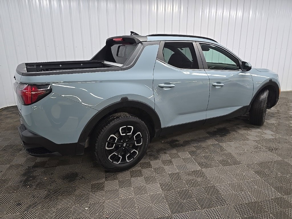 Used 2022 Hyundai Santa Cruz SEL Premium image 3