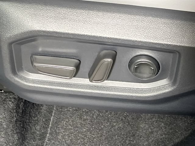 New 2026 Toyota Tundra Limited AWD/4WD image 12