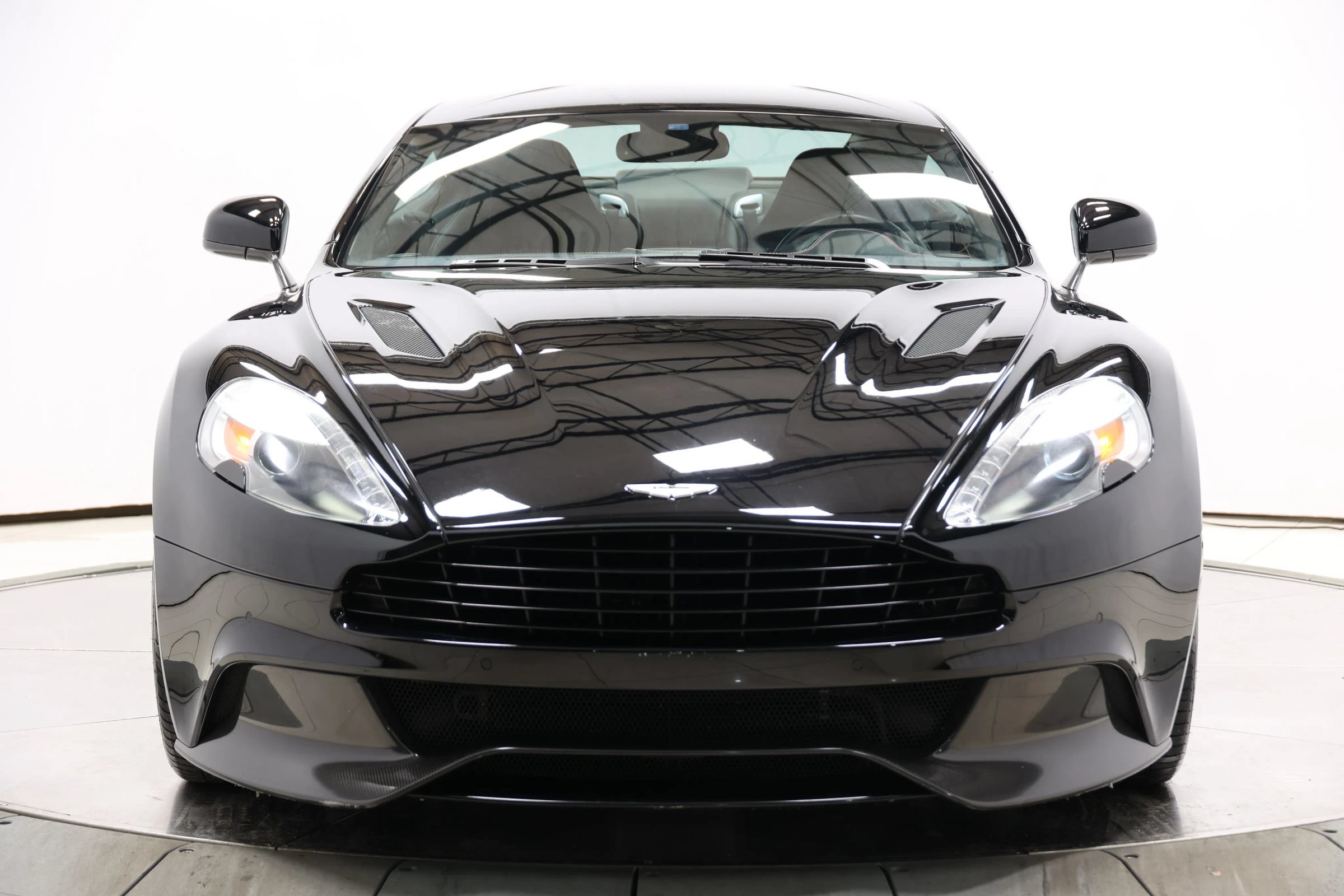 Used 2014 Aston Martin Vanquish Coupe RWD image 91