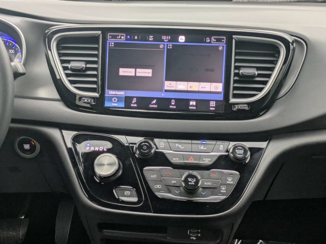 Certified 2026 Chrysler Pacifica Select FWD image 19