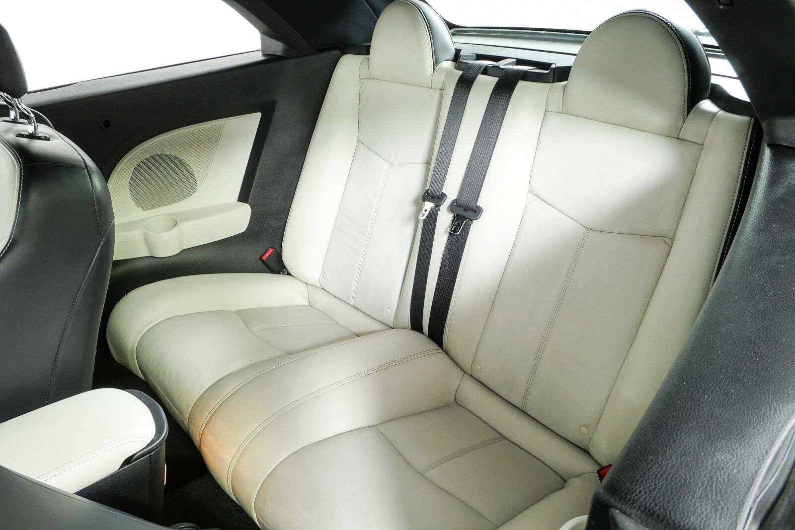 Used 2013 Chrysler 200 Limited FWD image 17
