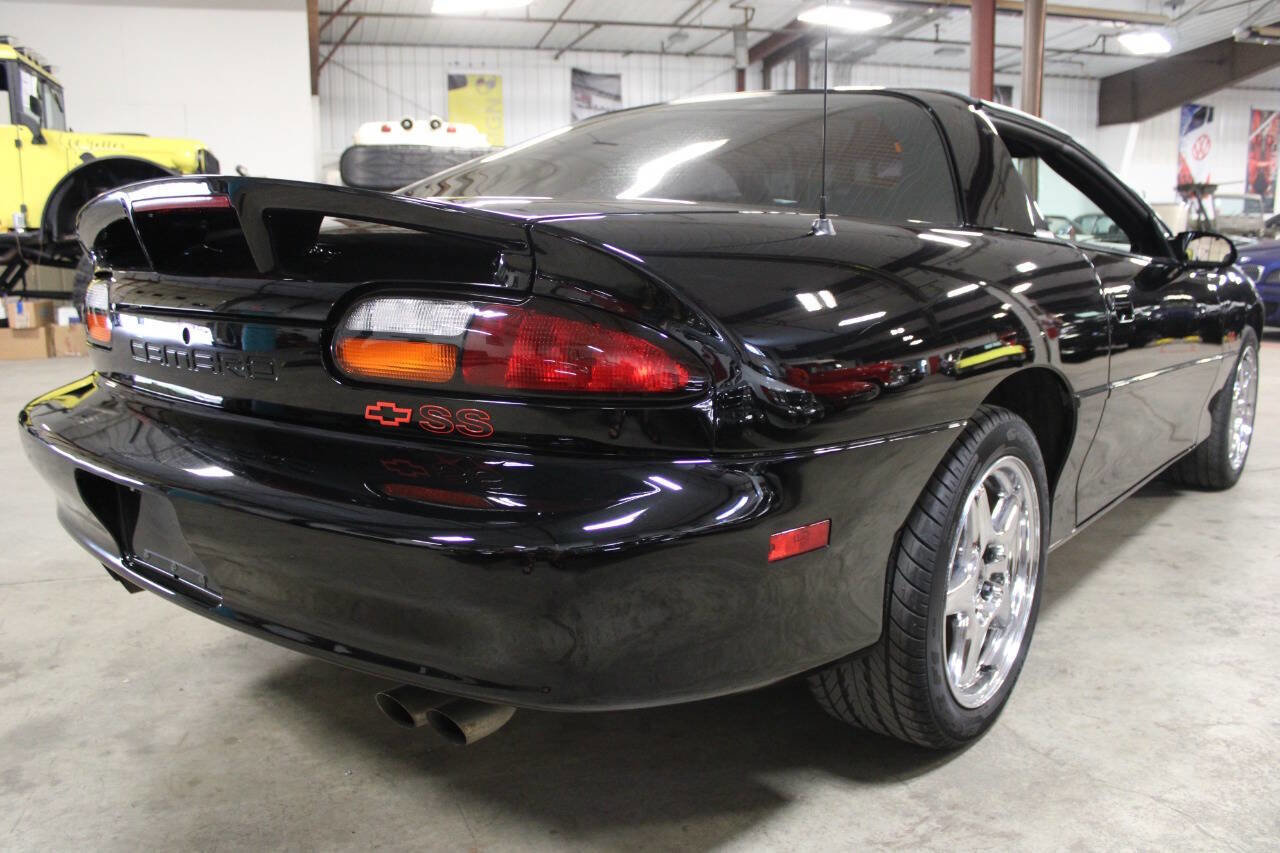 Used 2000 Chevrolet Camaro Z28 w/ SS Performance/Appearance Pkg image 6