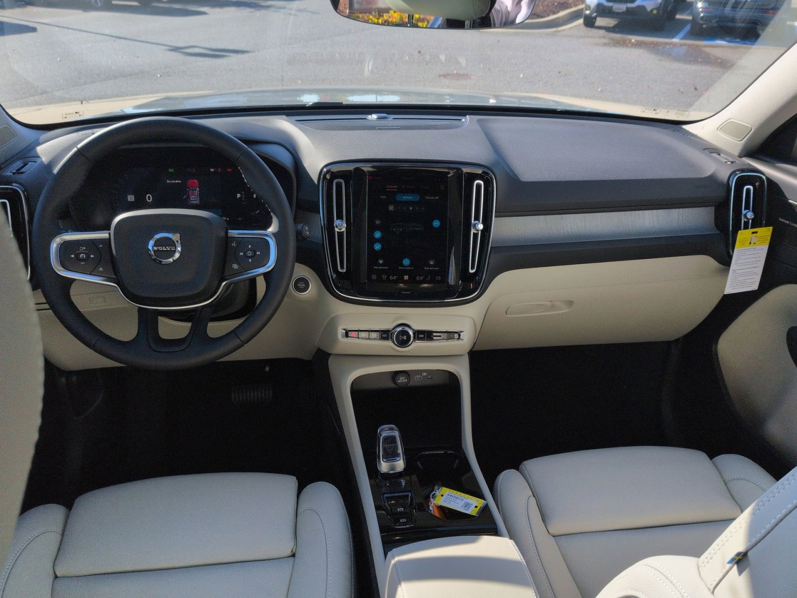 New 2026 Volvo XC40 B5 Ultra w/ Protection Package Premier image 23