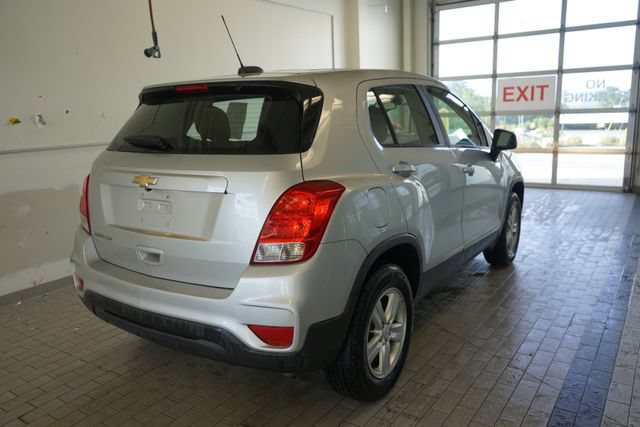 Used 2018 Chevrolet Trax LS AWD/4WD image 14