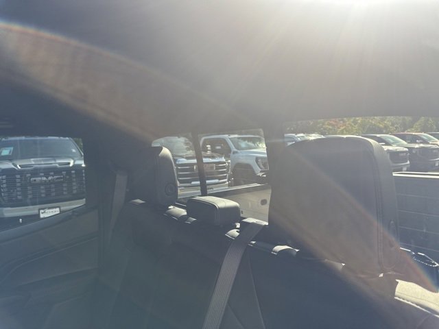 New 2026 GMC Canyon Elevation w/ Convenience Package image 16