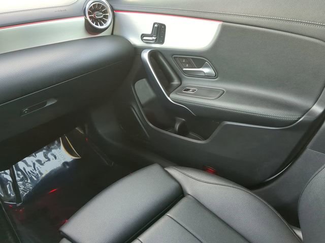 Used 2025 Mercedes-Benz CLA 250 image 15